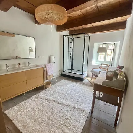 Maison *